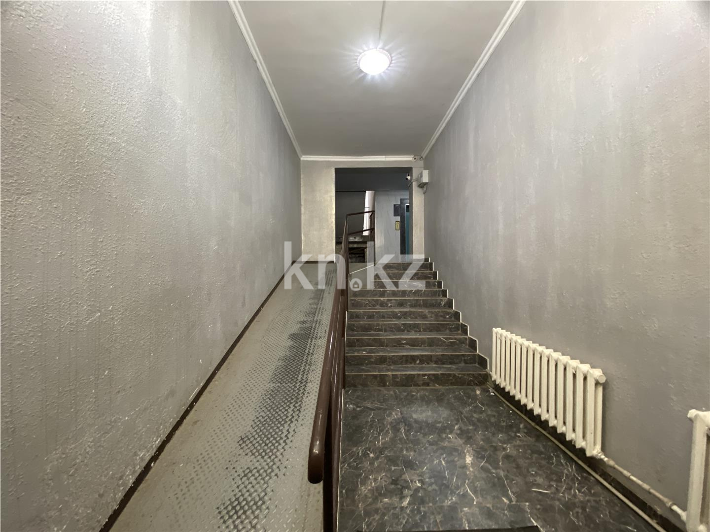 Продажа 2-комнатной квартиры, 60 м², ул. Азербаева в Астане - фото 12
