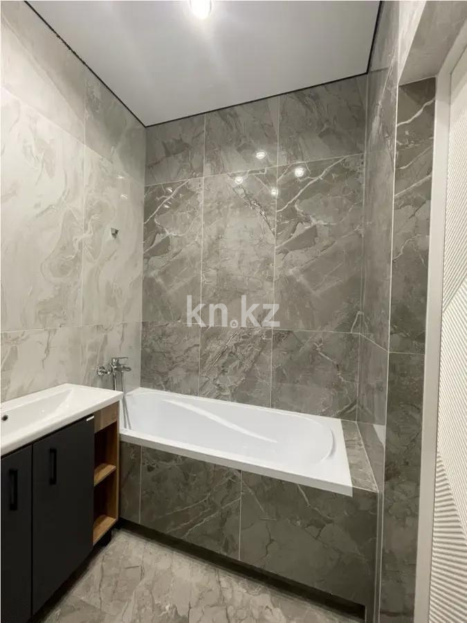 Продажа 2-комнатной квартиры, 69 м², ул. Букетова, дом  3 в Караганде - фото 4