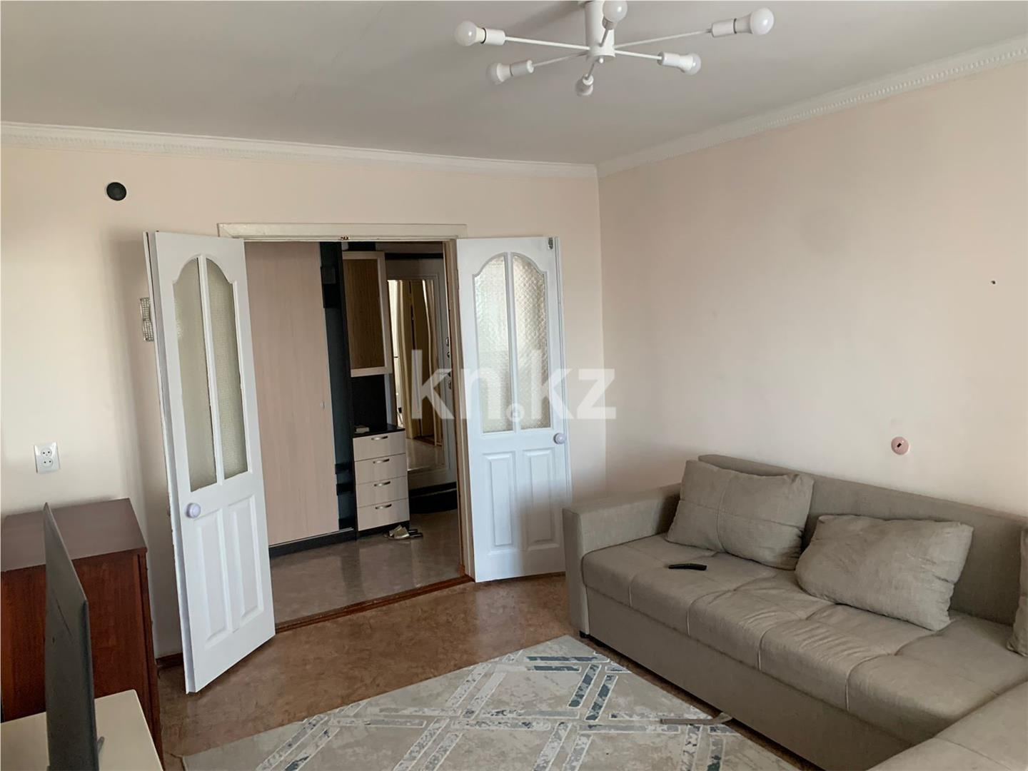 Продажа 2-комнатной квартиры, 47 м², мкр-н 6, дом  9а в Караганде - фото 3