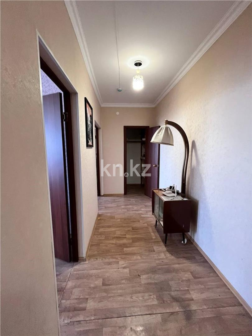 Продажа 2-комнатной квартиры, 71 м², ул. Момышулы в Караганде - фото 10