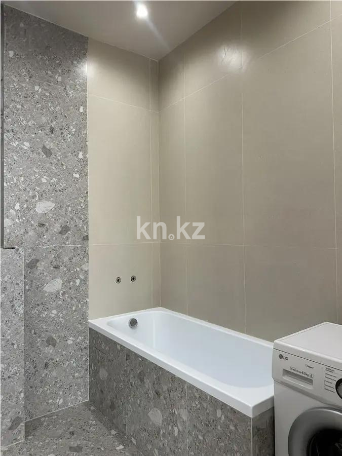 Продажа 3-комнатной квартиры, 81.4 м², ул. Радостовца, дом  124 в Алматы - фото 3