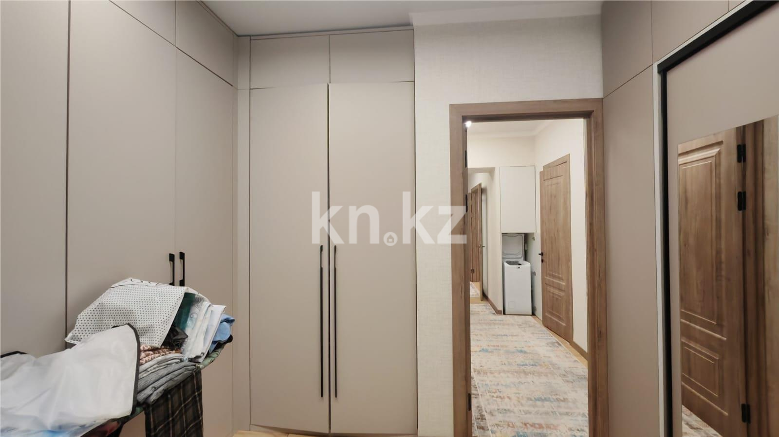 Продажа 4-комнатной квартиры, 123 м², ул. Дюсембекова в Караганде - фото 12