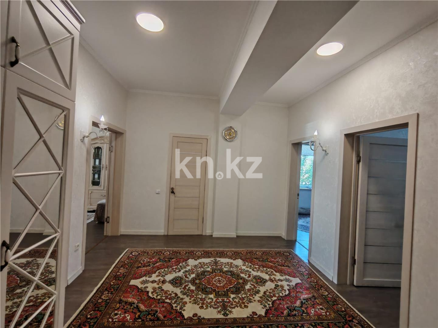 Продажа 4-комнатной квартиры, 98 м², ул. Муканова, дом  67/1 в Караганде - фото 4