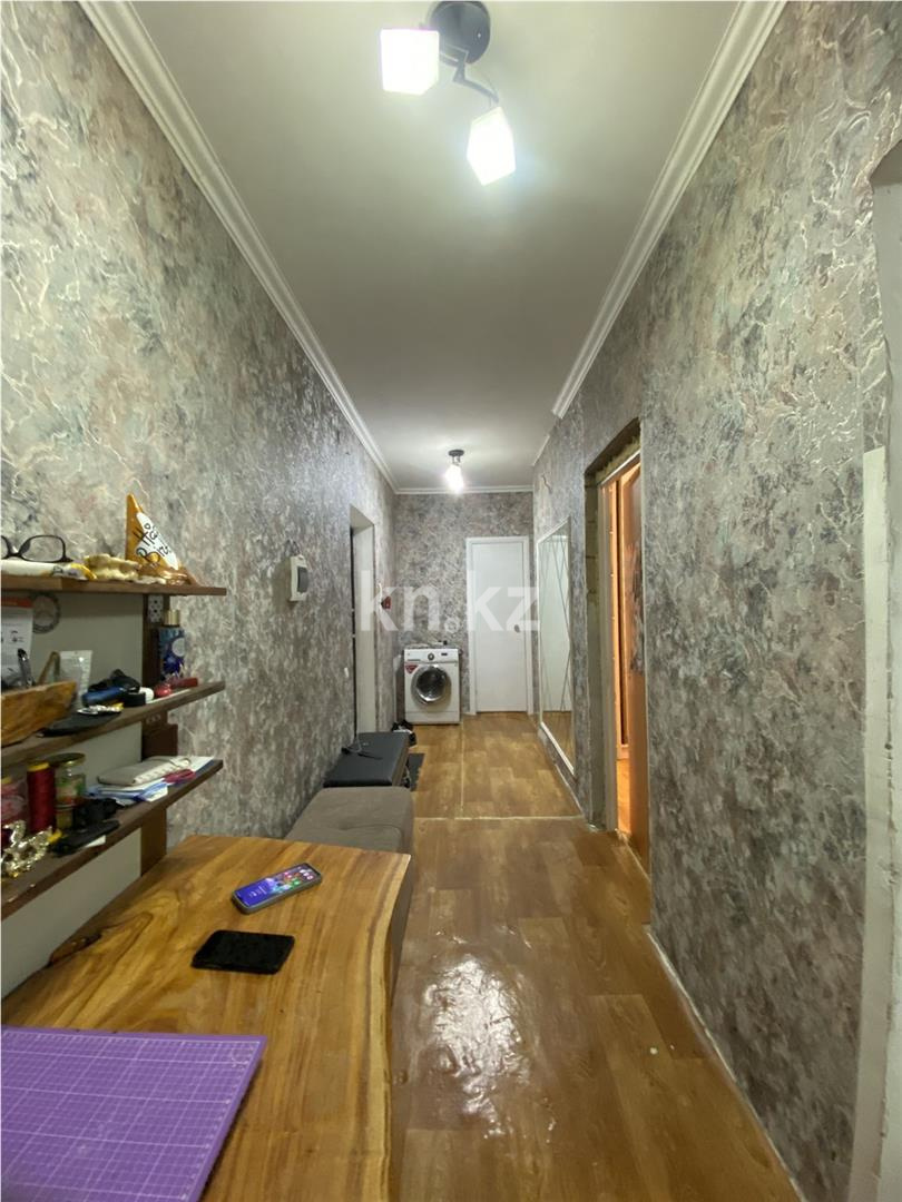 Продажа 2-комнатной квартиры, 69 м², ул. Момышулы, дом  28 в Караганде - фото 12