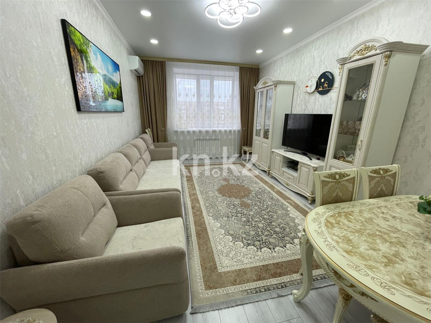 Продажа 2-комнатной квартиры, 65 м², ул. Букетова в Караганде - фото 2