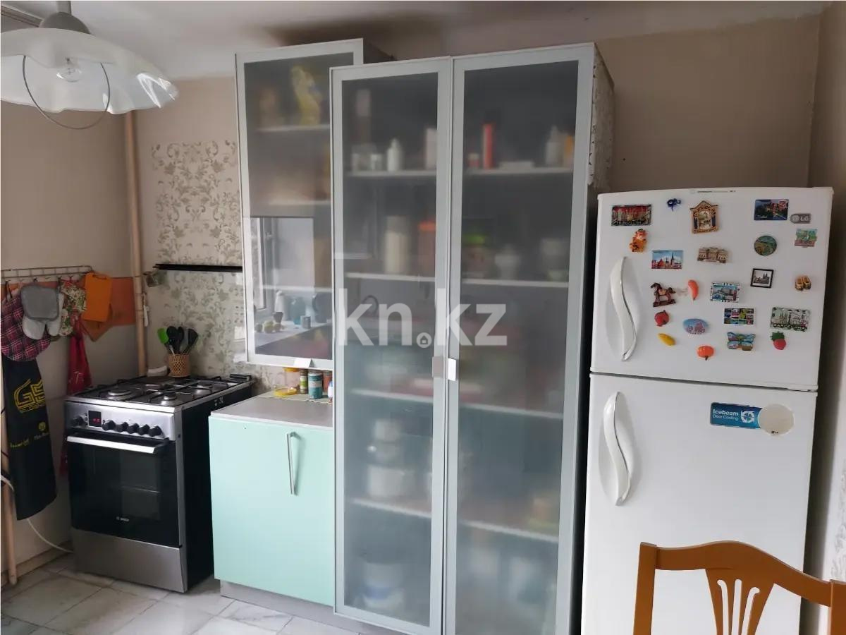 Продажа 2-комнатной квартиры, 70 м², ул. Курмангазы, дом  31 в Алматы - фото 3