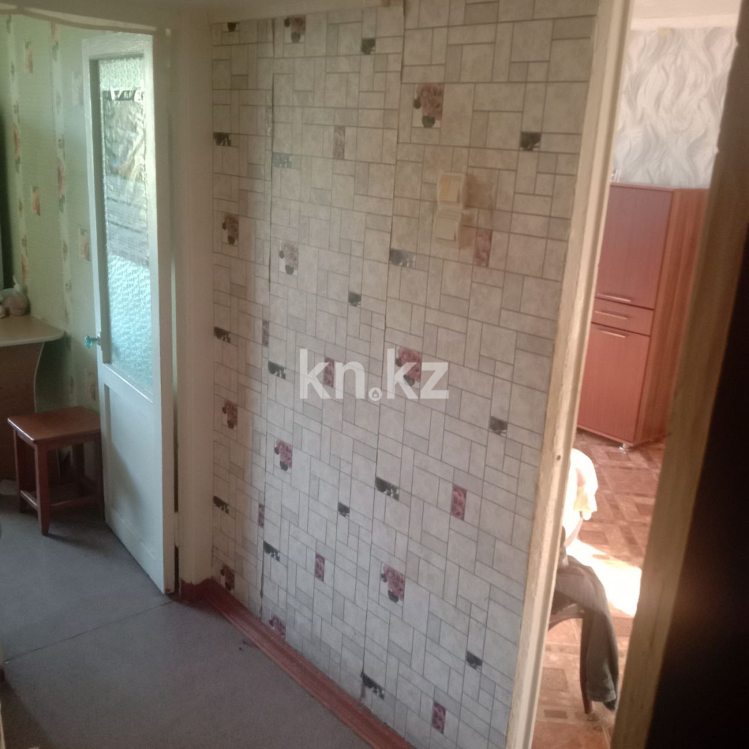 Продажа 2-комнатной квартиры, 43 м², 13-й мкр., дом  14 в Караганде - фото 4