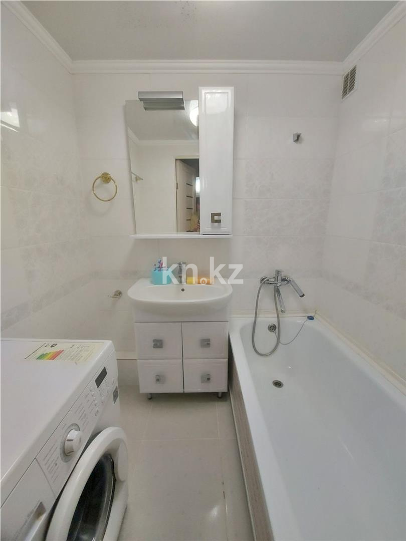 Продажа 2-комнатной квартиры, 52 м², мкр-н Шахтерский, дом  115 в Караганде - фото 14