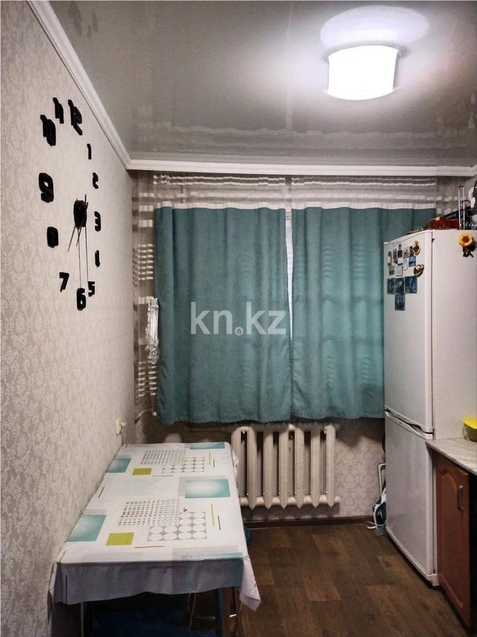 Продажа 3-комнатной квартиры, 60 м², 11а мкр., дом  10 в Караганде - фото 3