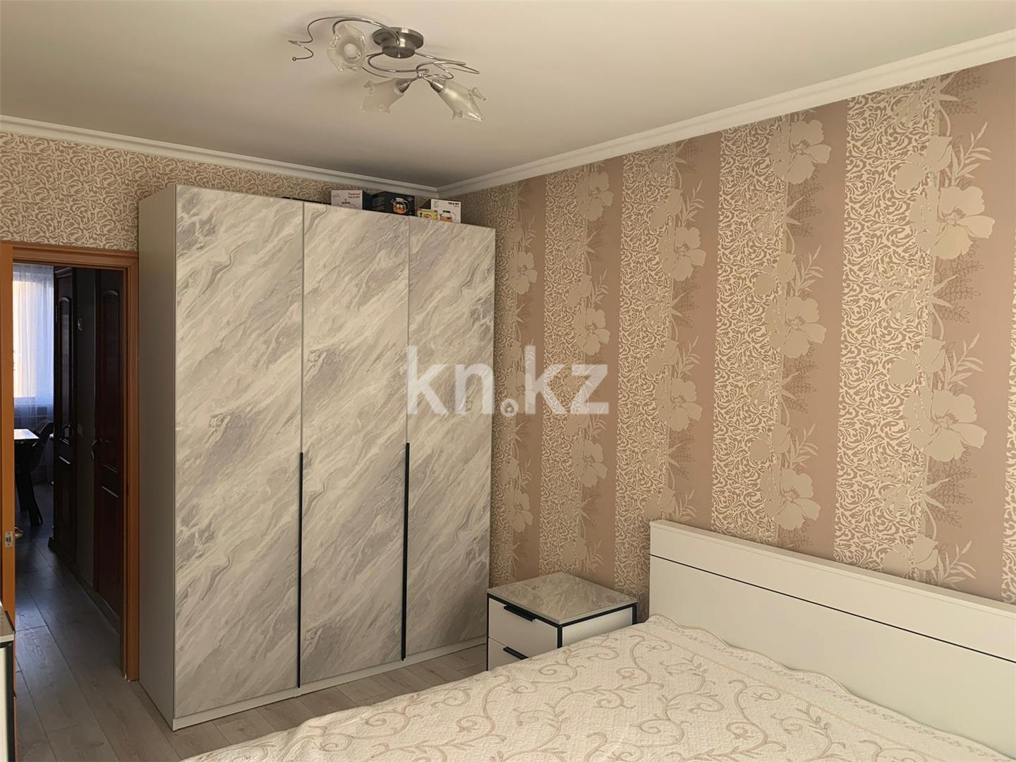 Продажа 3-комнатной квартиры, 63 м², мкр-н Восток-3, дом  17 в Караганде - фото 4