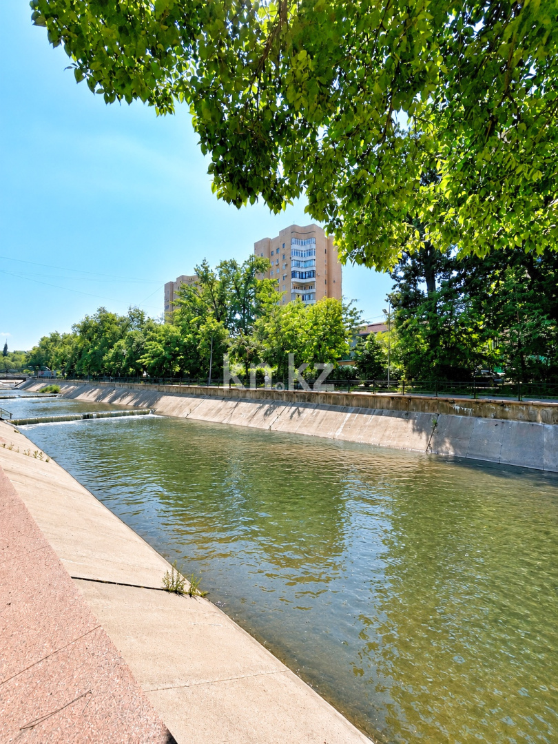 Продажа 4-комнатной квартиры, 90 м² в Алматы