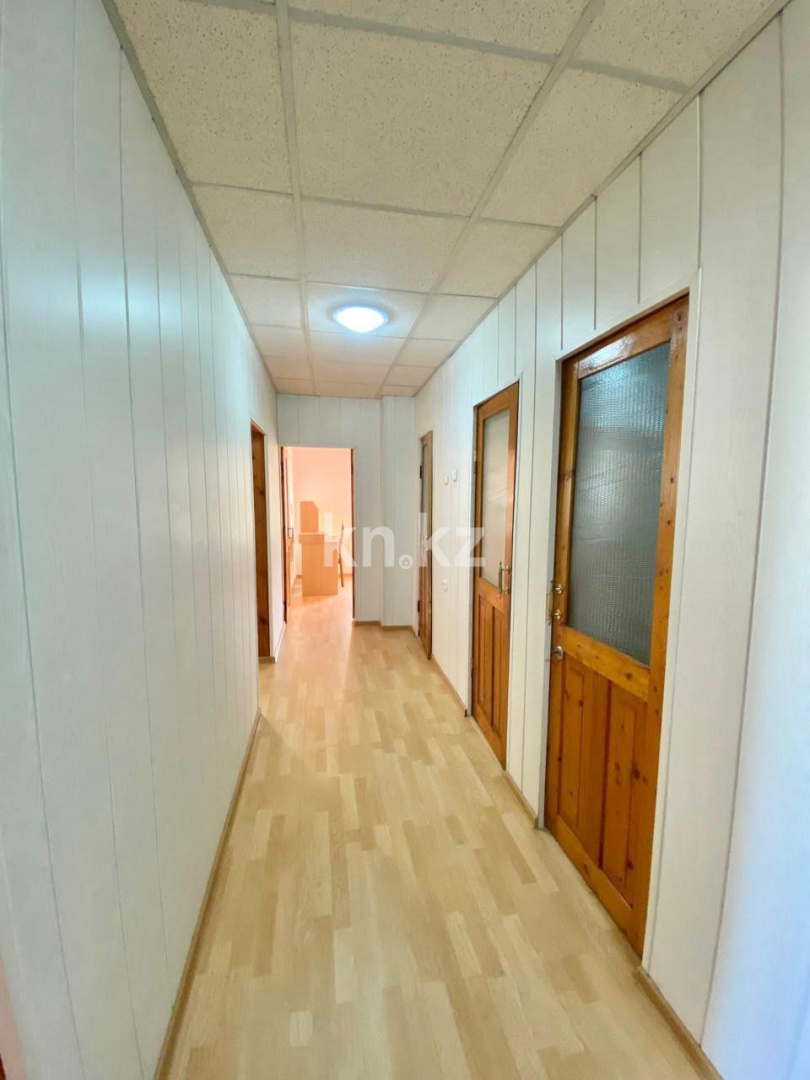 Продажа 2-комнатной квартиры, 52 м², пр. Шахтеров в Караганде - фото 9