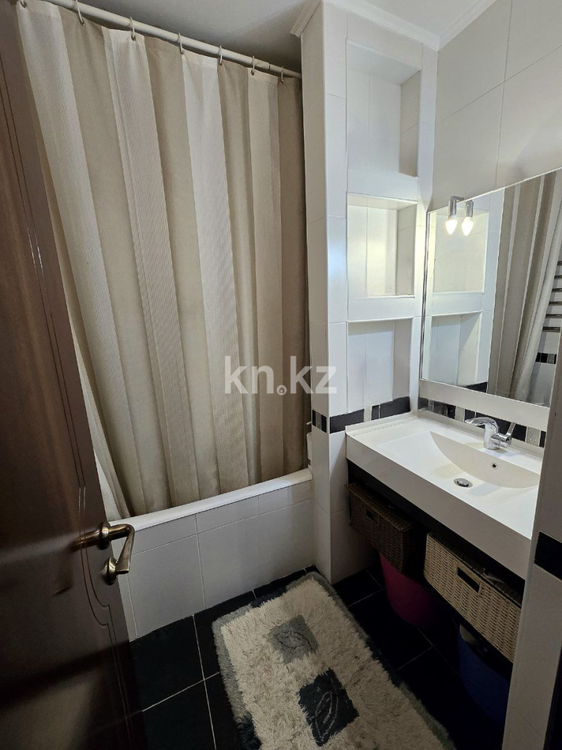 Продажа 4-комнатной квартиры, 80 м², ул. Жандосова в Алматы - фото 17