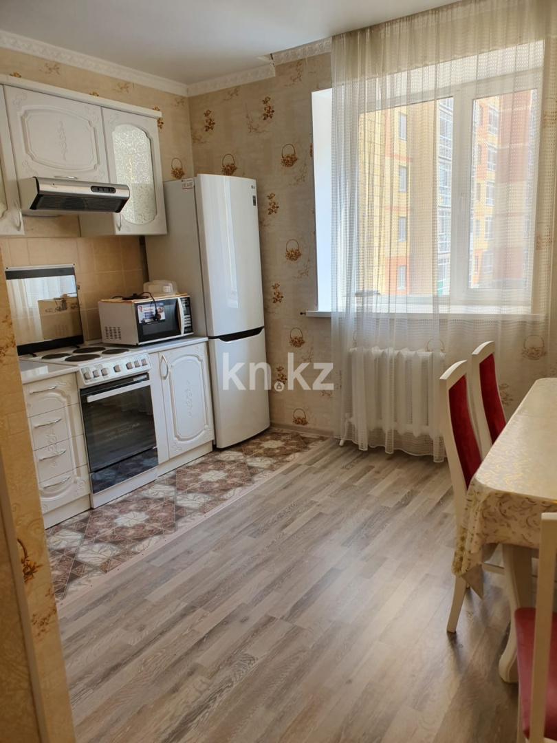 Аренда 1-комнатной квартиры, 50 м² в Астане