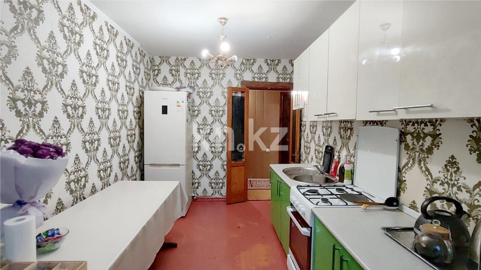 Продажа 4-комнатной квартиры, 61 м², мкр-н 17 в Караганде - фото 8