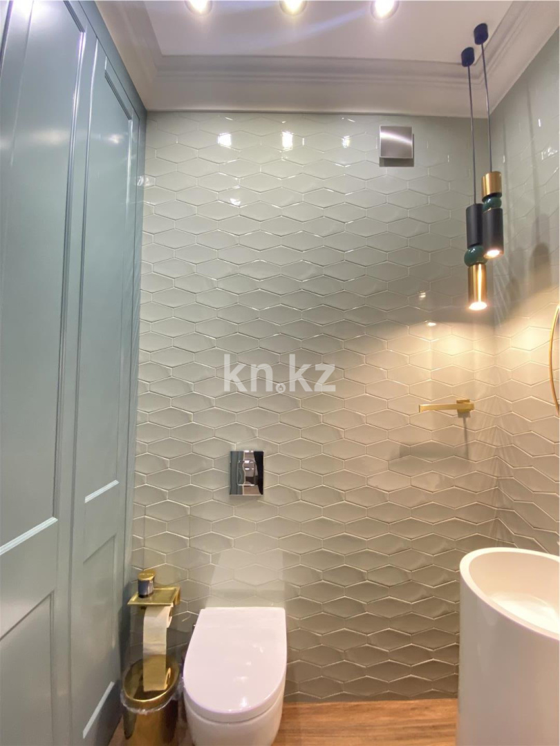 Продажа 5-комнатной квартиры, 185.9 м² в Астане - фото 9