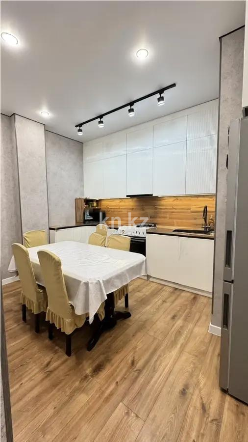 Продажа 3-комнатной квартиры, 78 м², ул. Букетова, дом  3/3 в Караганде - фото 4