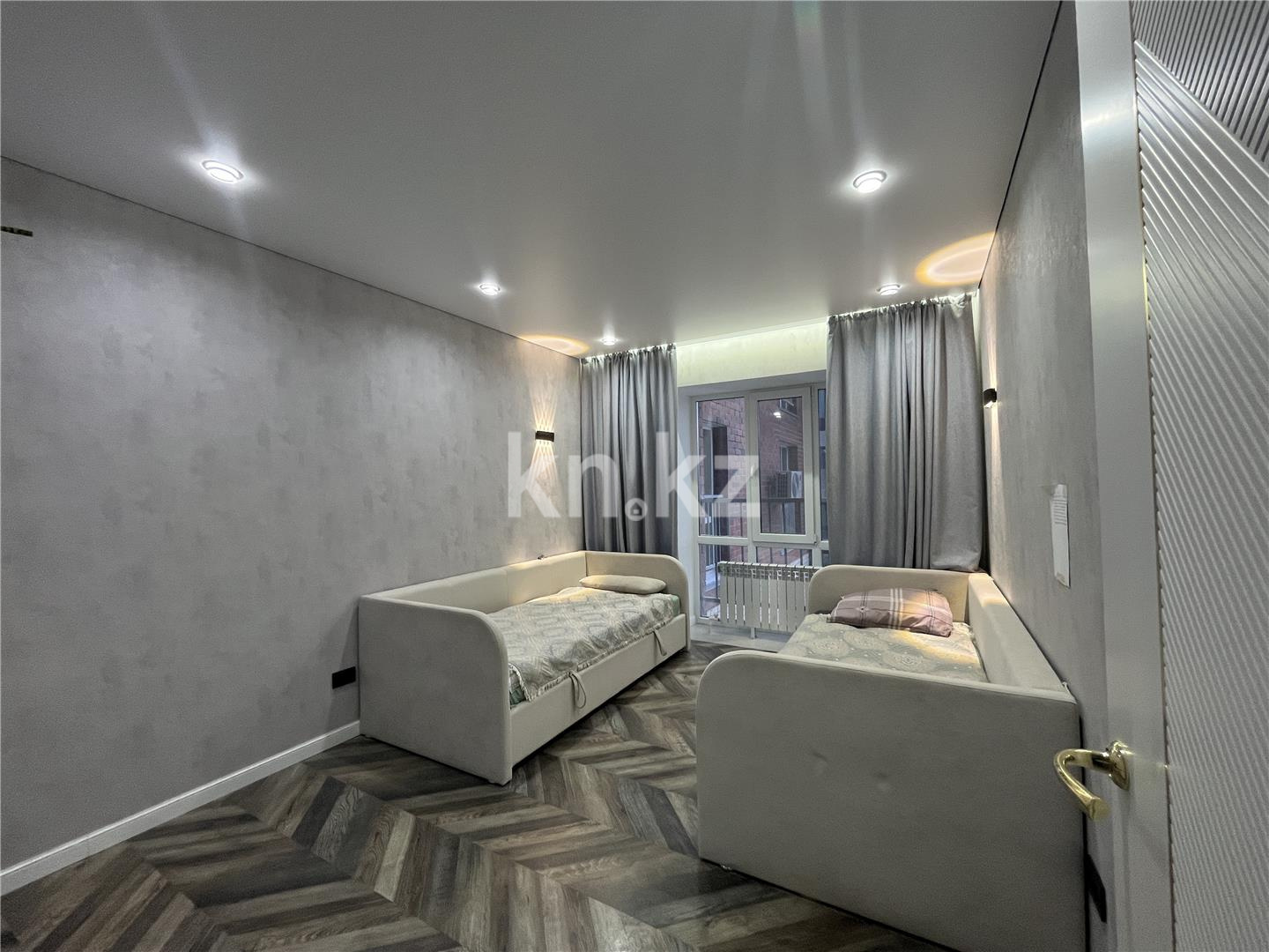 Продажа 4-комнатной квартиры, 110 м², ул. Букетова, дом  60/2 в Караганде - фото 6