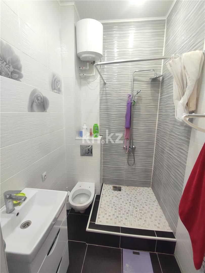 Продажа 3-комнатной квартиры, 100 м², ул. Таттимбета, дом  19/14 в Караганде - фото 15