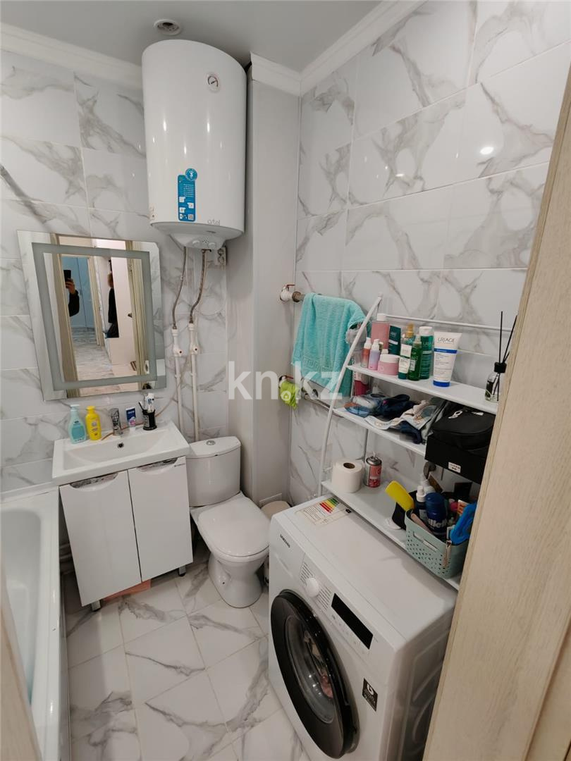 Продажа 2-комнатной квартиры, 62 м², ул. Сарыарка в Караганде - фото 13