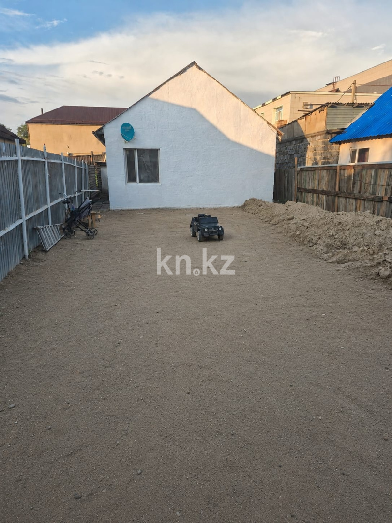 Продажа 3-комнатного дома, 80 м² в Караганде