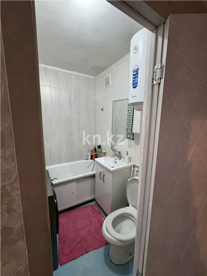 Продажа 3-комнатной квартиры, 70 м², пр. Строителей, дом  22 в Караганде - фото 5