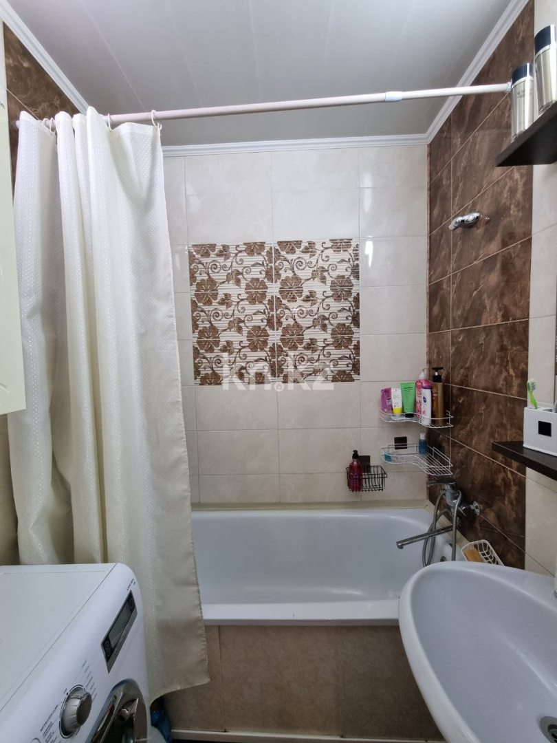 Продажа 4-комнатной квартиры, 80 м², пр. Назарбаева, дом  51 в Караганде - фото 4