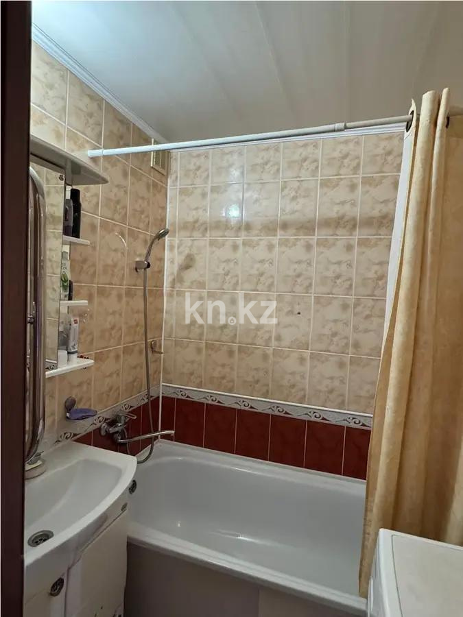 Продажа 3-комнатной квартиры, 65 м², мкр. Голубые Пруды, дом  13 в Караганде - фото 6