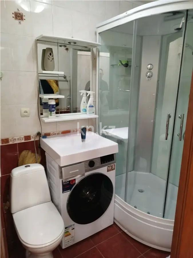 Продажа 3-комнатной квартиры, 60.5 м², мкр-н Аксай-3, дом  3 в Алматы - фото 5