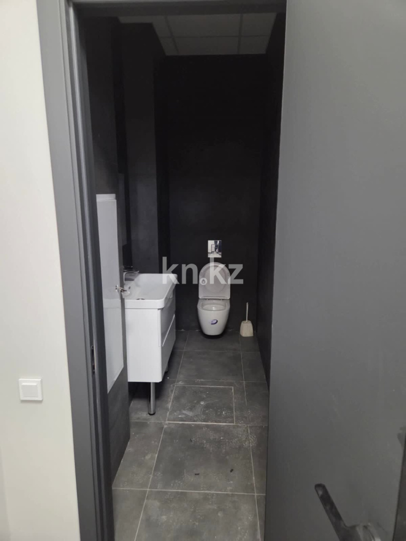 Продажа помещения, 204 м² в Алматы - фото 19