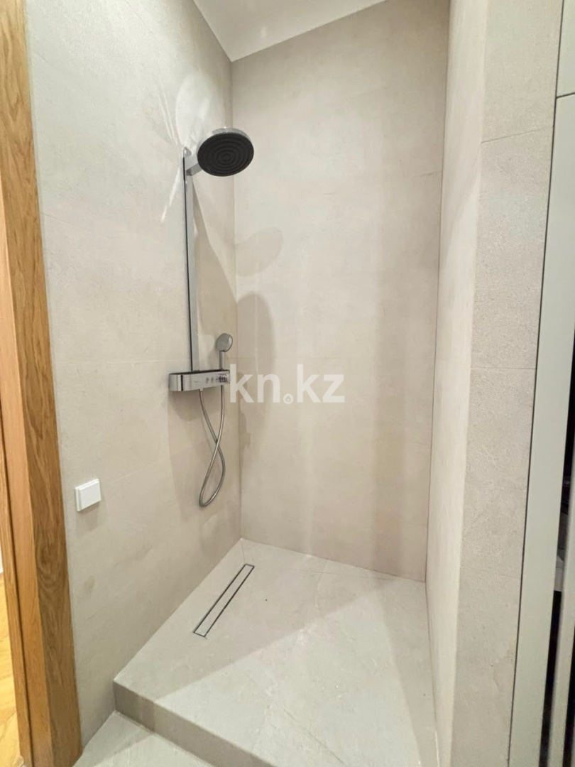Продажа 3-комнатной квартиры, 194 м² в Астане - фото 18