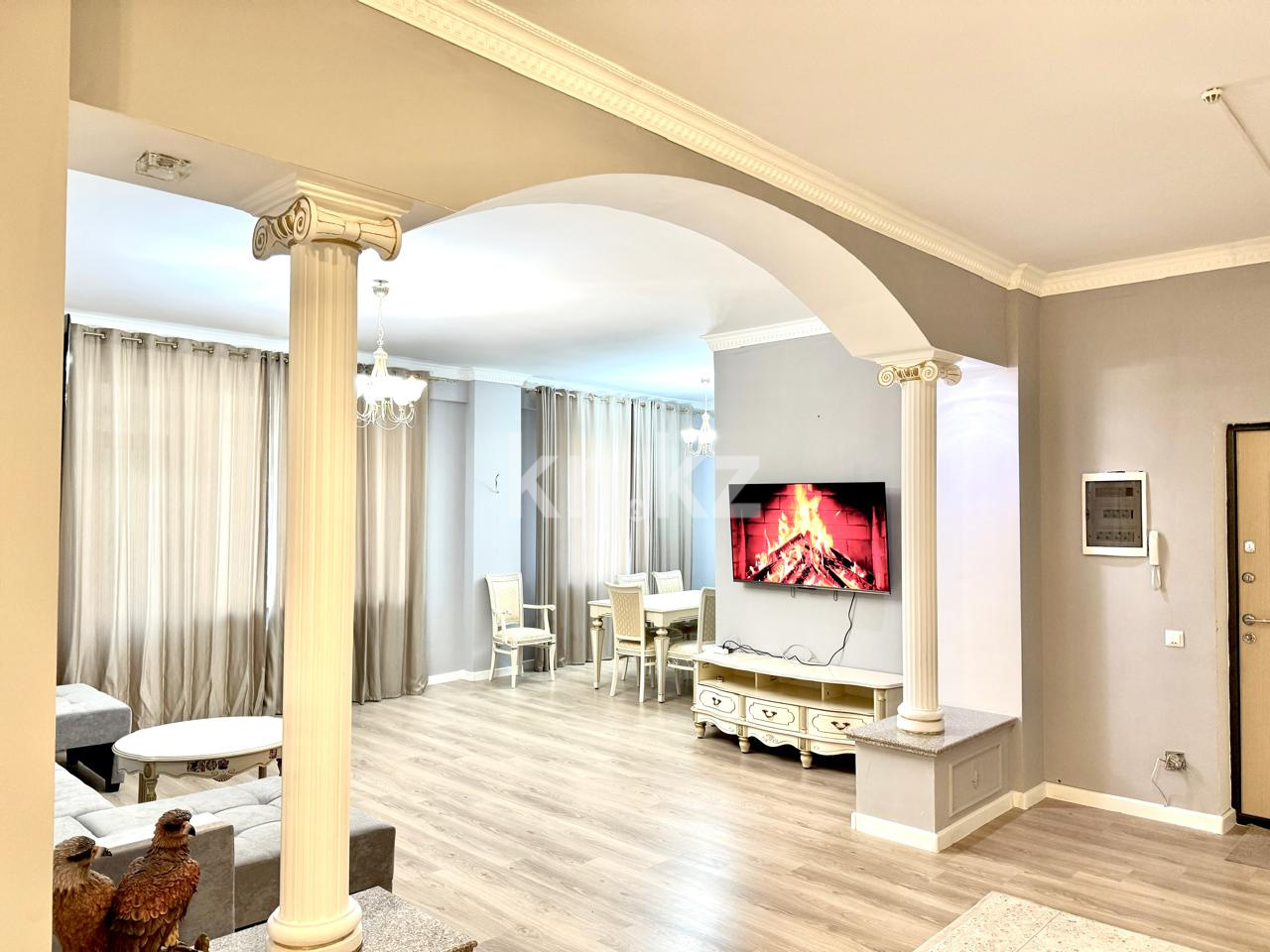 Продажа 3-комнатной квартиры, 130 м², ул. Достык, дом  13 в Астане