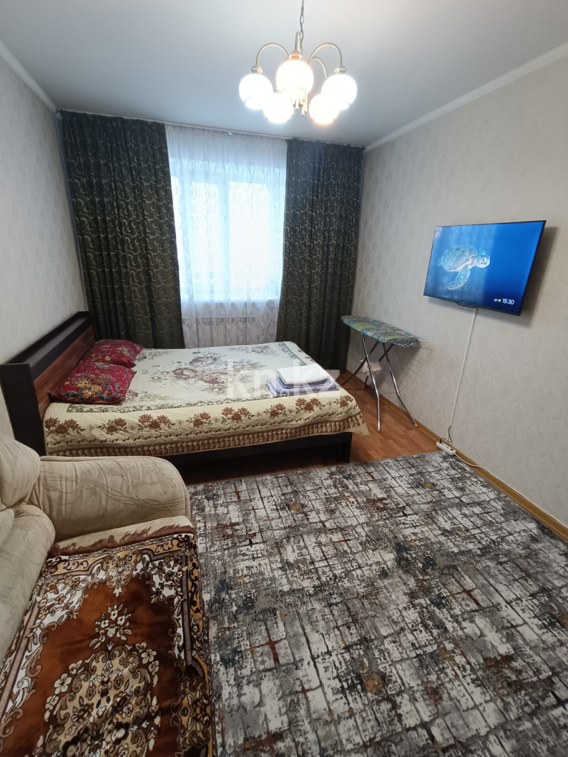 Аренда 1-комнатной квартиры посуточно, 38 м², пр. Сарыарка, дом  11 - ул. Кенесары в Астане