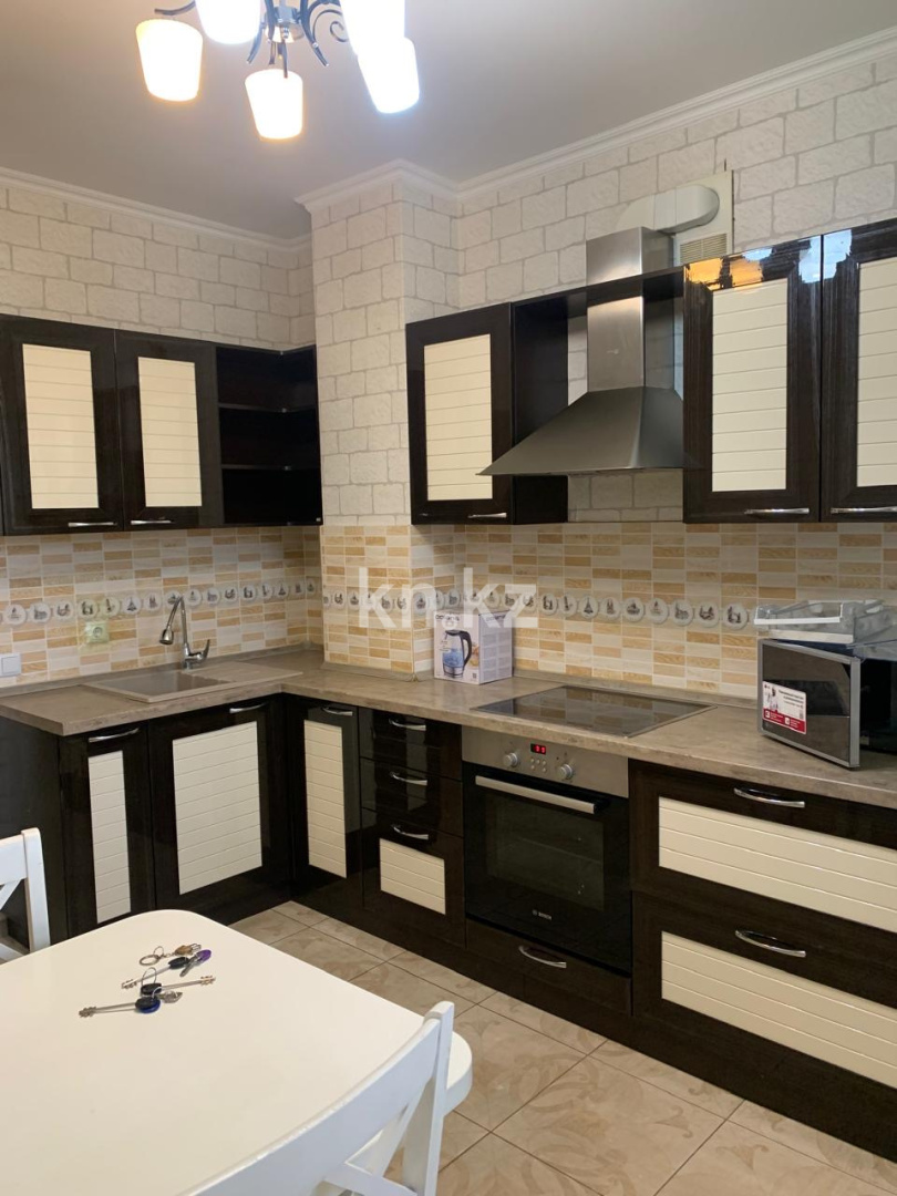 Аренда 1-комнатной квартиры, 45 м² в Астане