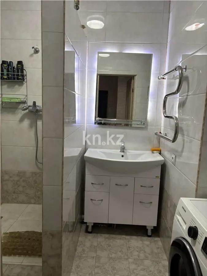 Продажа 2-комнатной квартиры, 65.5 м² в Алматы - фото 3