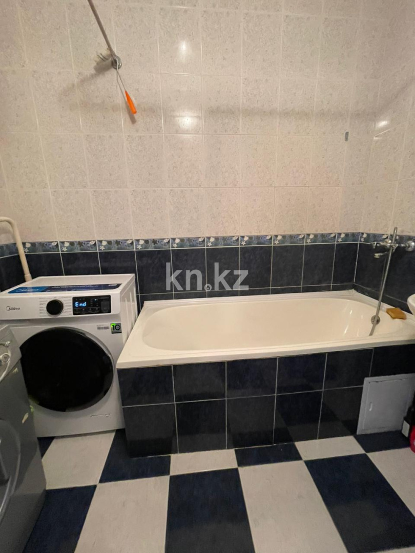 Аренда 3-комнатной квартиры посуточно, 92 м², 15-микрорайон, дом  18- дом в Актау - фото 8