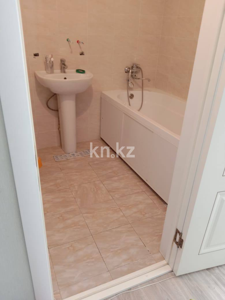 Аренда 1-комнатной квартиры, 50 м² в Астане - фото 10