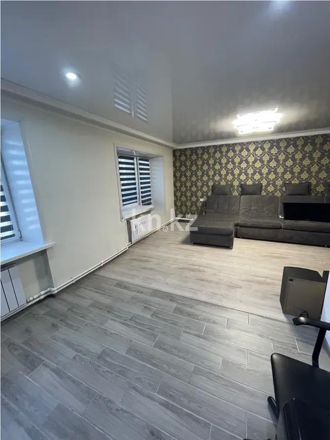 Продажа 3-комнатной квартиры, 60 м², ул. Мирная, дом  10/2 в Караганде