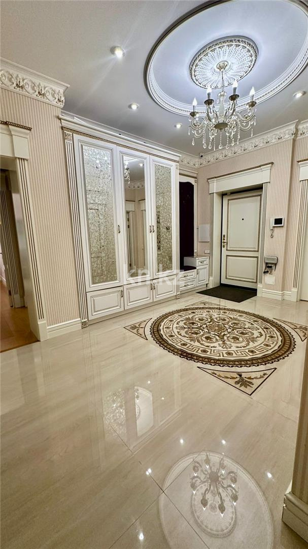 Продажа 4-комнатной квартиры, 159 м², пр. Кабанбай батыра в Астане - фото 10