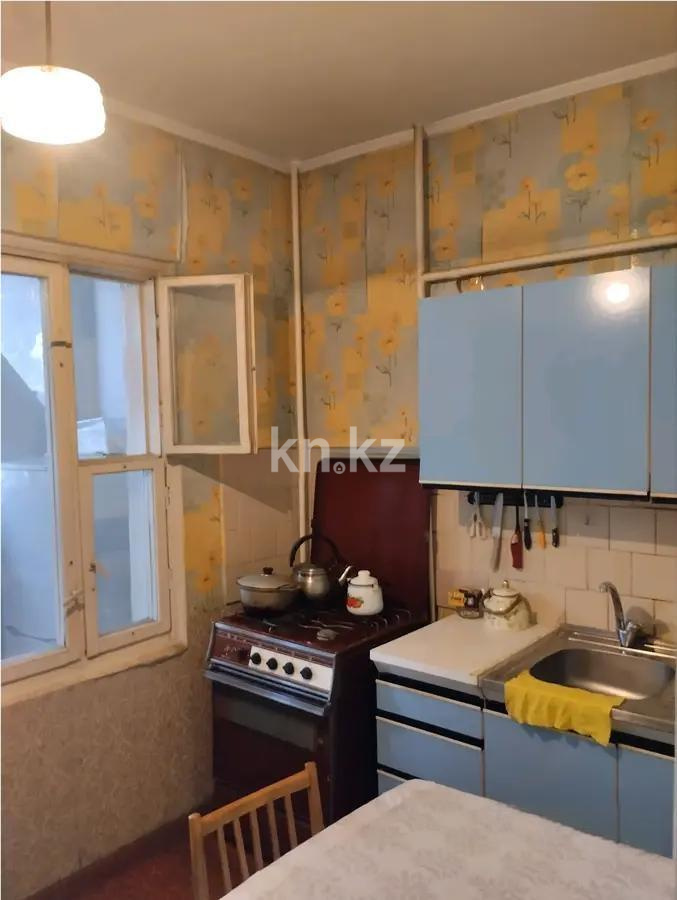 Продажа 3-комнатной квартиры, 68 м², ул. Толе би, дом  198 в Алматы - фото 2