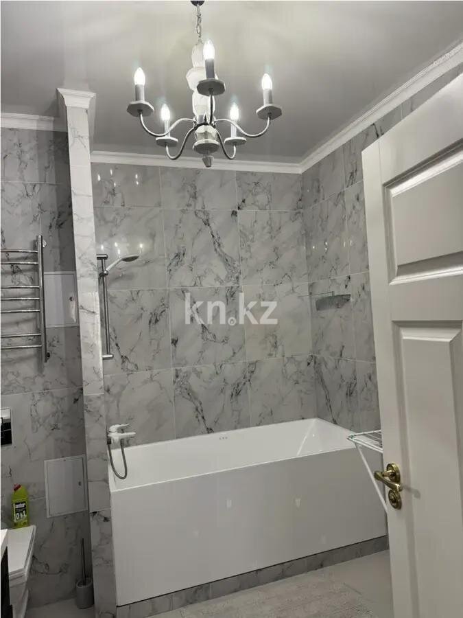 Продажа 3-комнатной квартиры, 130.6 м² в Алматы - фото 5
