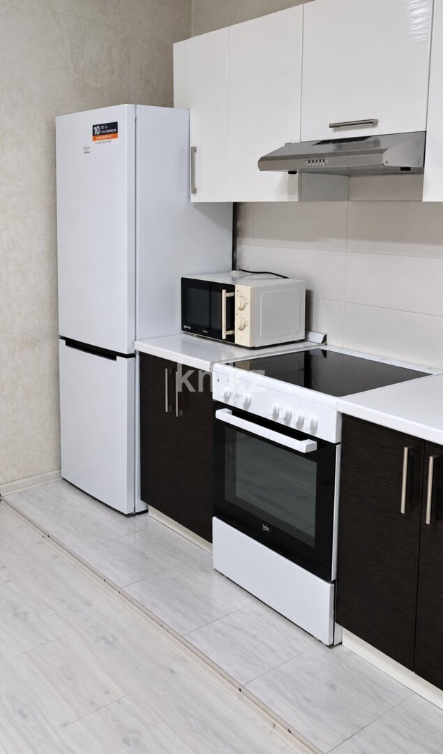 Аренда 2-комнатной квартиры, 65 м² в Астане