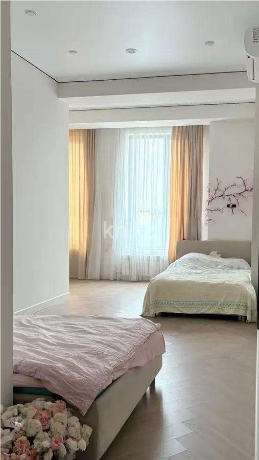 Продажа 2-комнатной квартиры, 70.5 м² в Алматы