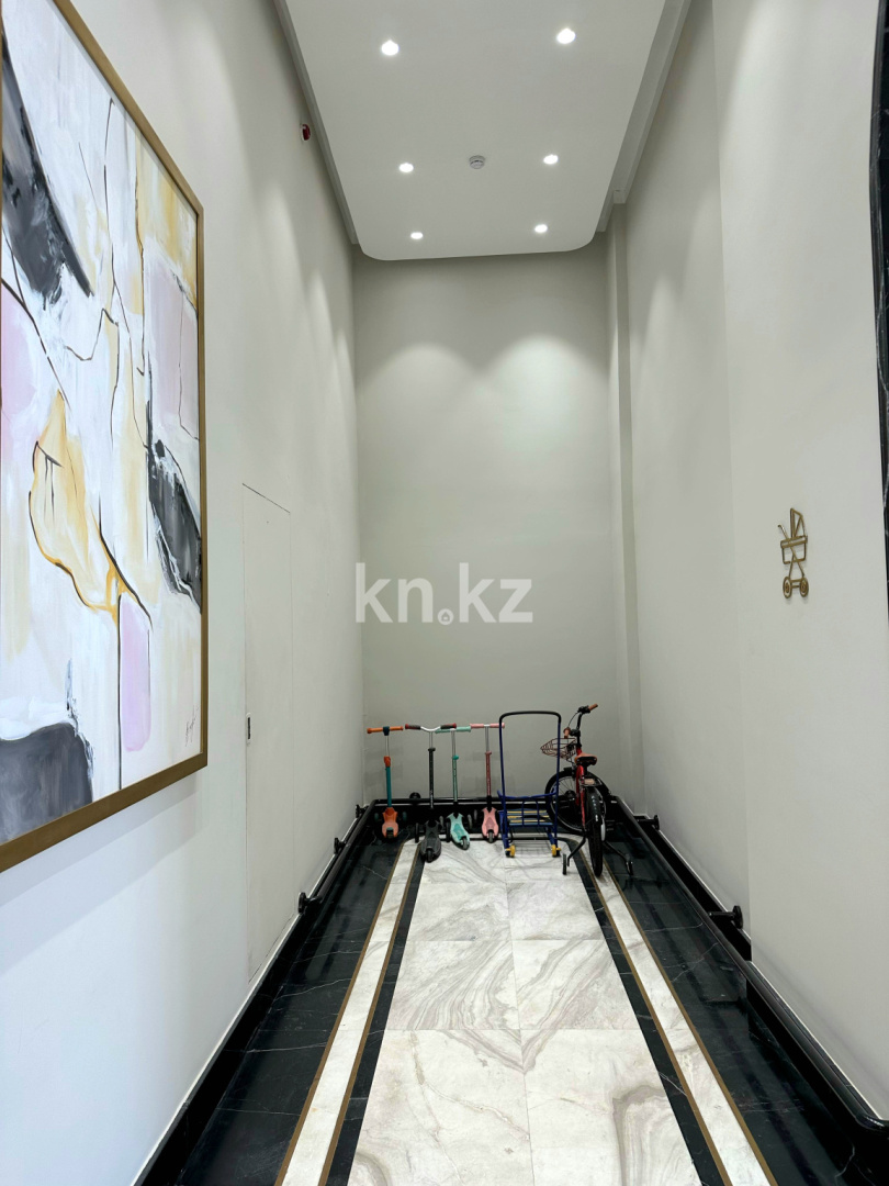 Продажа 2-комнатной квартиры, 75 м², ул. Шаяхметова в Шымкенте - фото 32