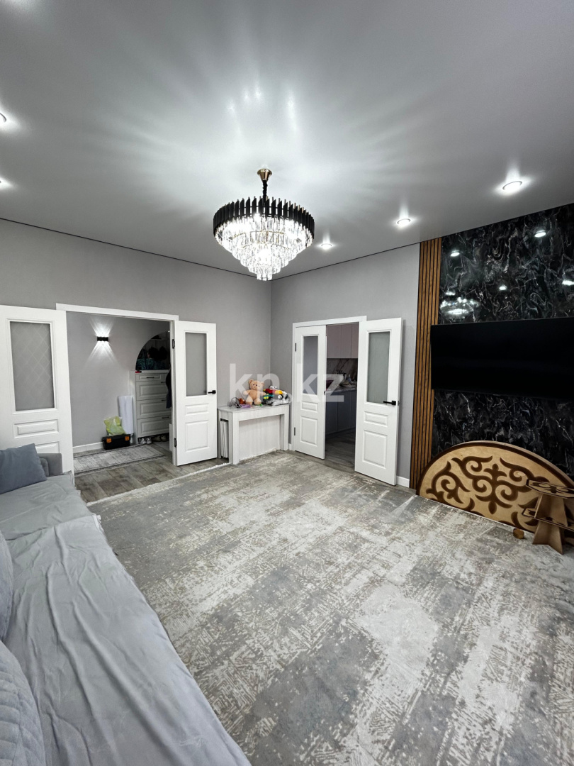 Продажа 3-комнатной квартиры, 75 м², ул. Муканова, дом  61/2 в Караганде - фото 2