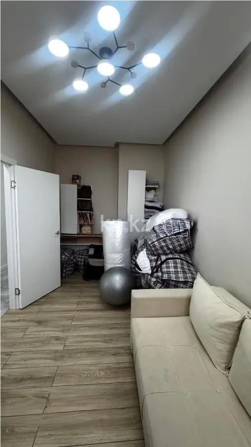Продажа 3-комнатной квартиры, 68 м², ул. Нажимеденова, дом  29/3 в Астане