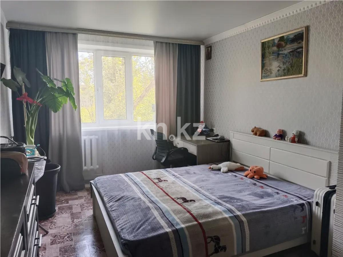 Продажа 3-комнатной квартиры, 61 м², пр. Республики, дом  10 в Караганде - фото 3