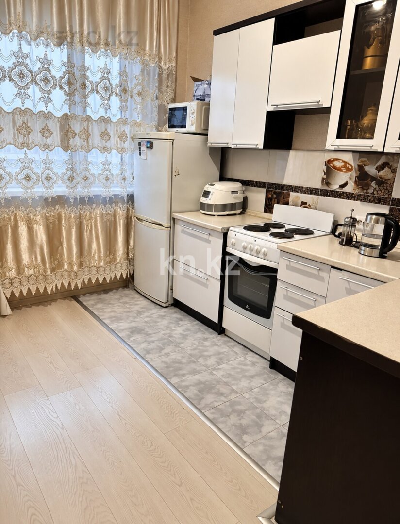 Аренда 1-комнатной квартиры, 40 м² в Астане