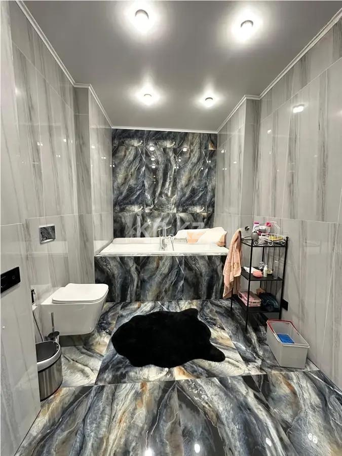 Продажа 4-комнатной квартиры, 190 м², мкр-н Самал-2, дом  67 в Алматы - фото 6