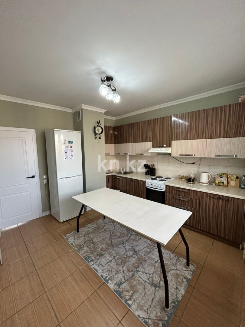 Продажа 3-комнатной квартиры, 91 м², пр. Шахтеров, дом  60 в Караганде - фото 6